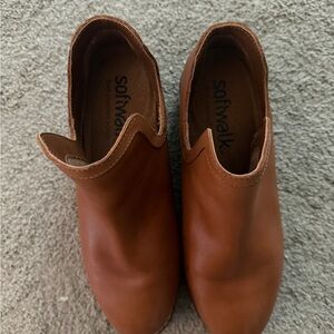 SoftWalk Men's Tan Leather Boots